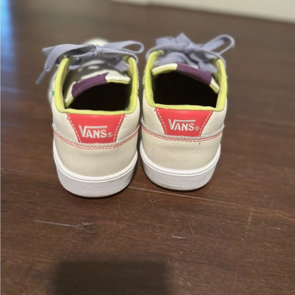Vans - Picture 4 of 4